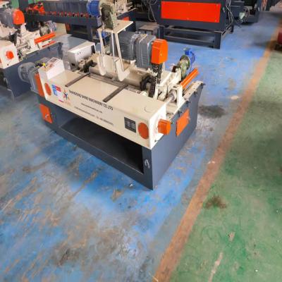 Wood Peeling Machine