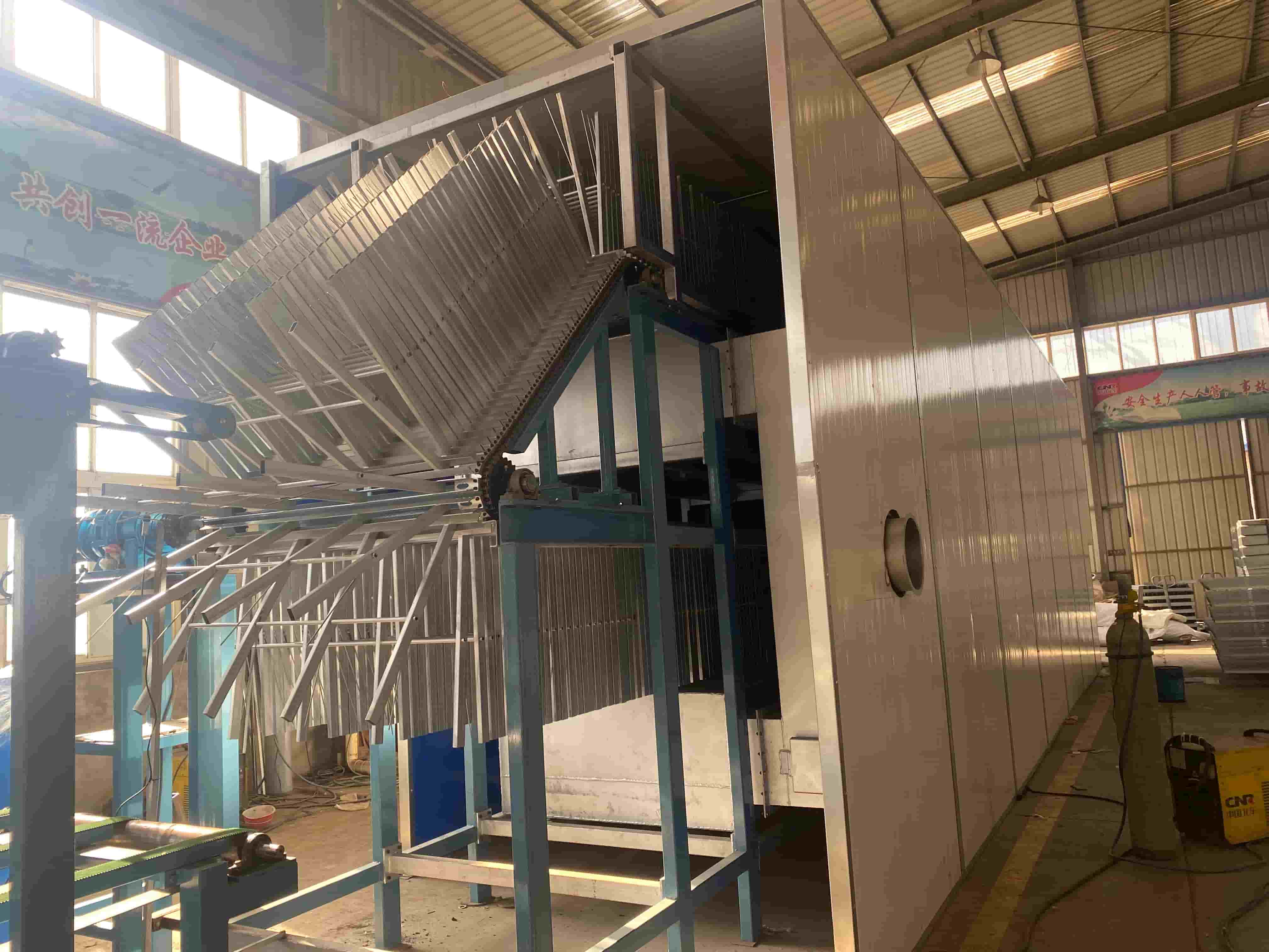 Séchoir à placage vertical