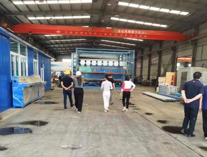 Recently,Our New Generation Six-Deck Roller Dryer carry on testing,Peru Customer Visited the testing Site and Think Highly of Our equipment.