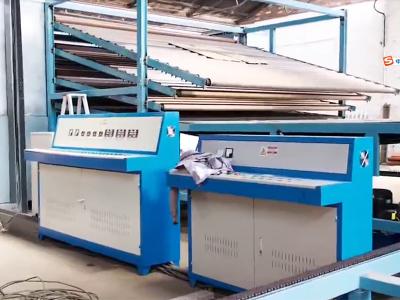 Este secador de 50 metros de 4 camadas e largura de trabalho de 4,5 metros acaba de ser instalado na África do Sul e está atualmente em produção. Pode secar aproximadamente 10 metros cúbicos de folheado por hora.