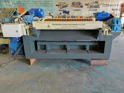 Veneer Peeling Machine